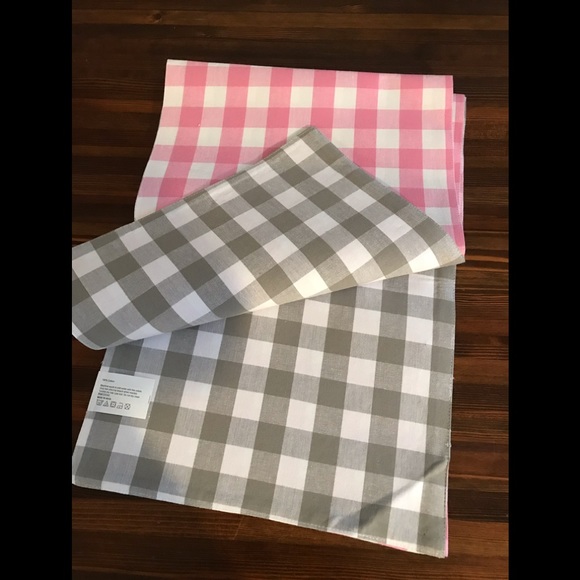 Other - Reversible table runner 13in x 72in